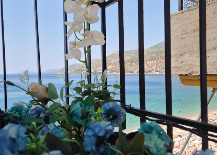 Captain's * Loutráki